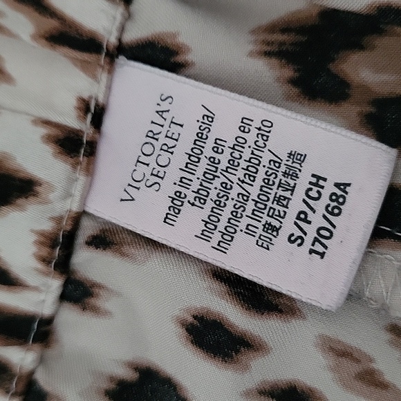 Victoria Secrets Leopard Print PJ Shorts - Picture 5 of 5